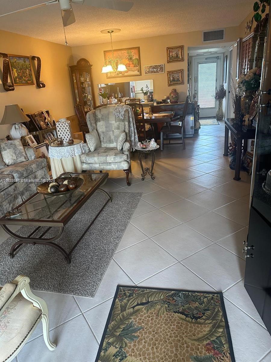 GREENS CONDO APTS PHASE I - Residential