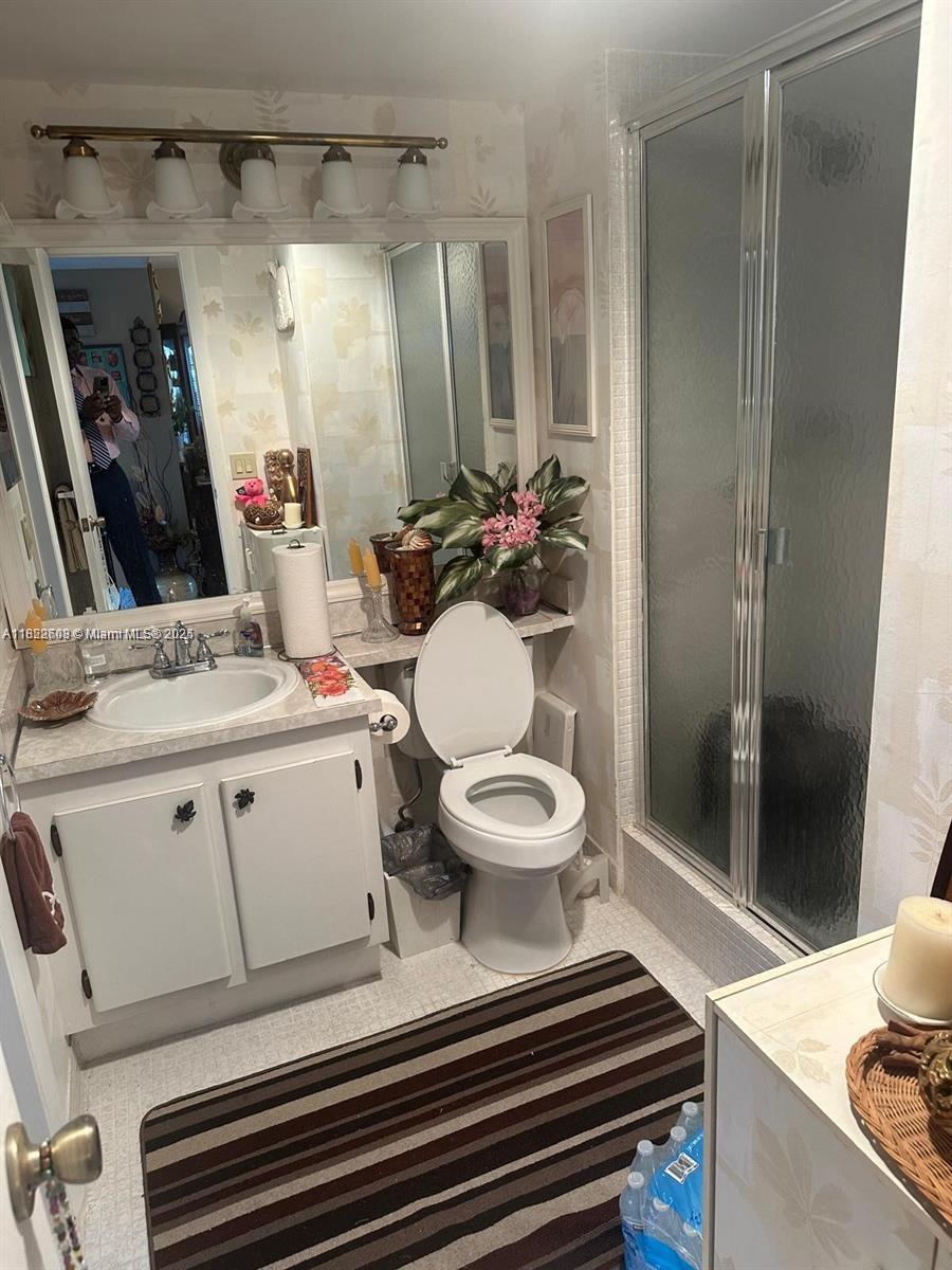 GREENS CONDO APTS PHASE I - Residential