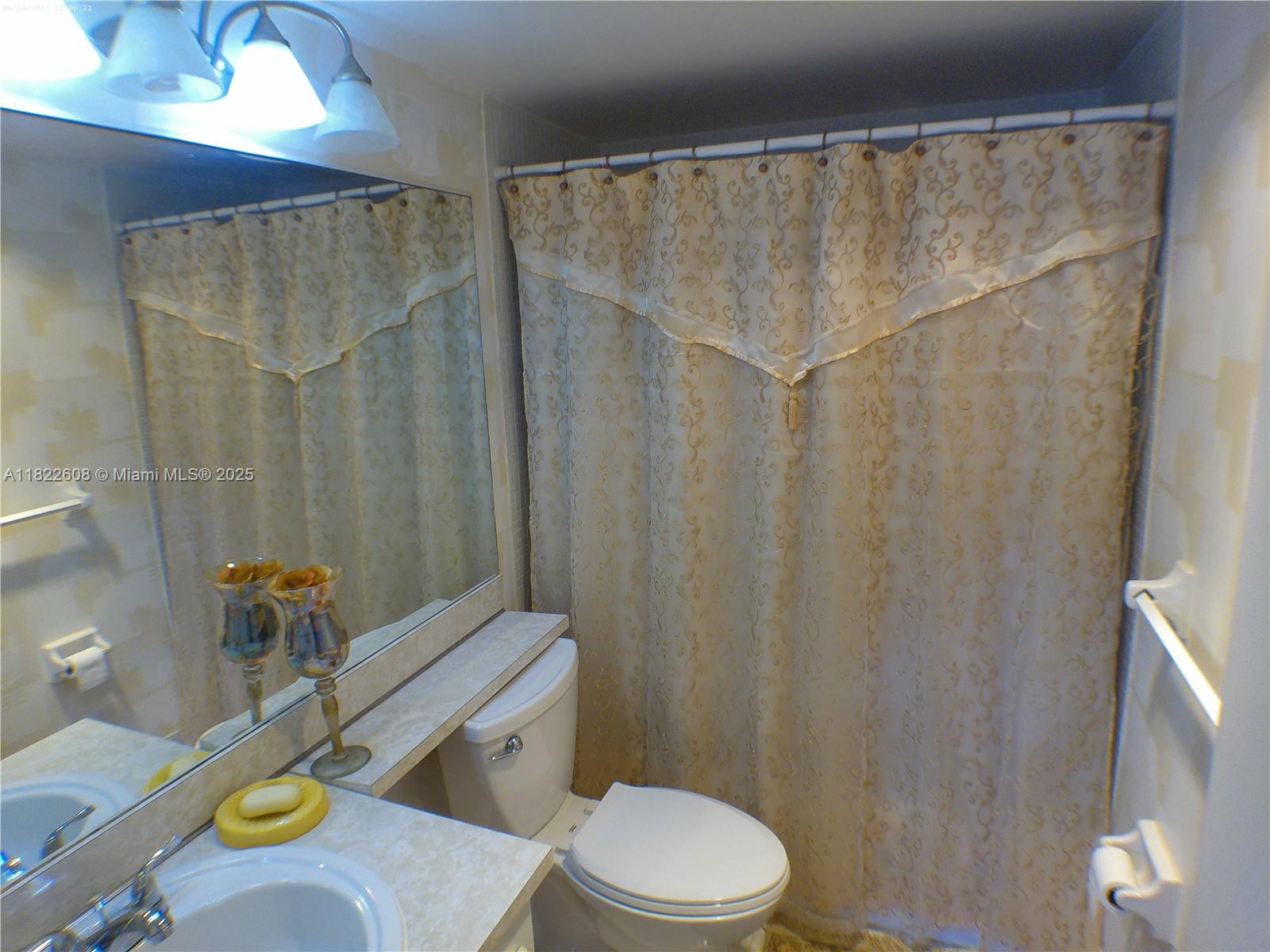 GREENS CONDO APTS PHASE I - Residential