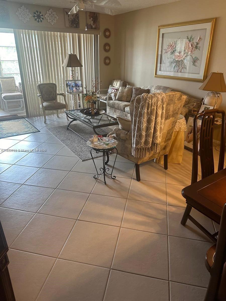 GREENS CONDO APTS PHASE I - Residential