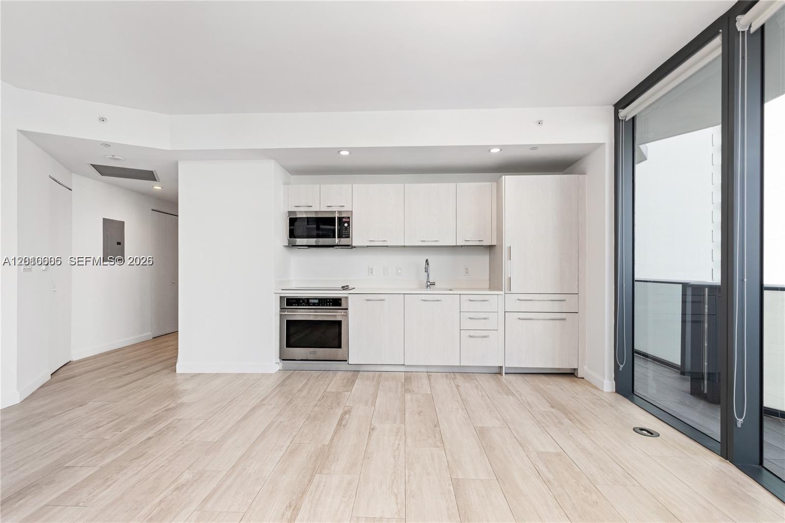 55 SW 9 St 1208