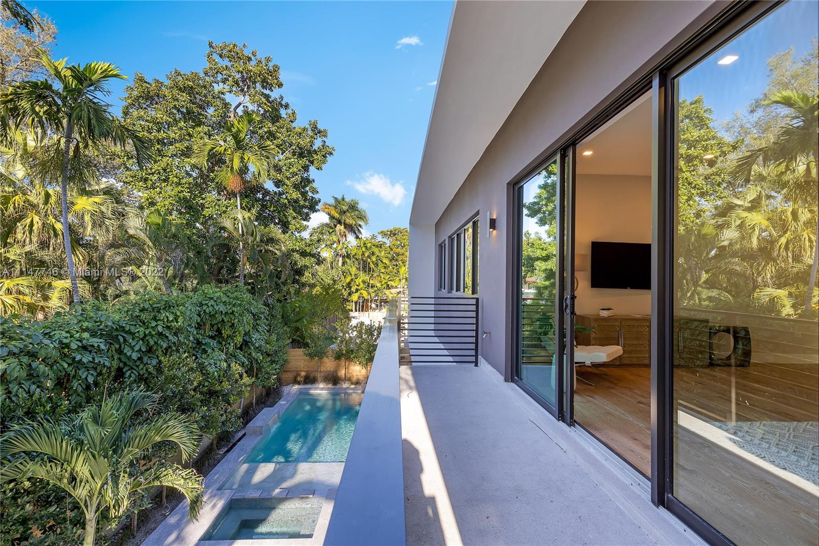 NATOMA MANORS RE SUB - Residential