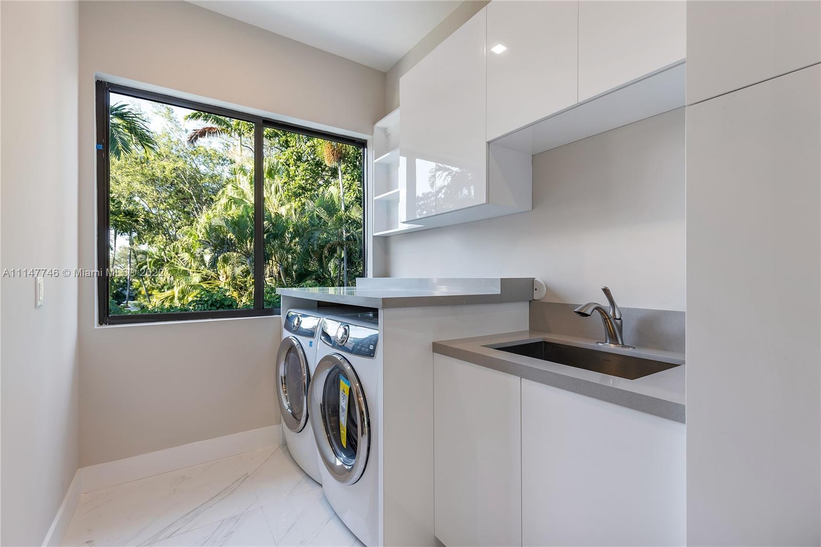 NATOMA MANORS RE SUB - Residential