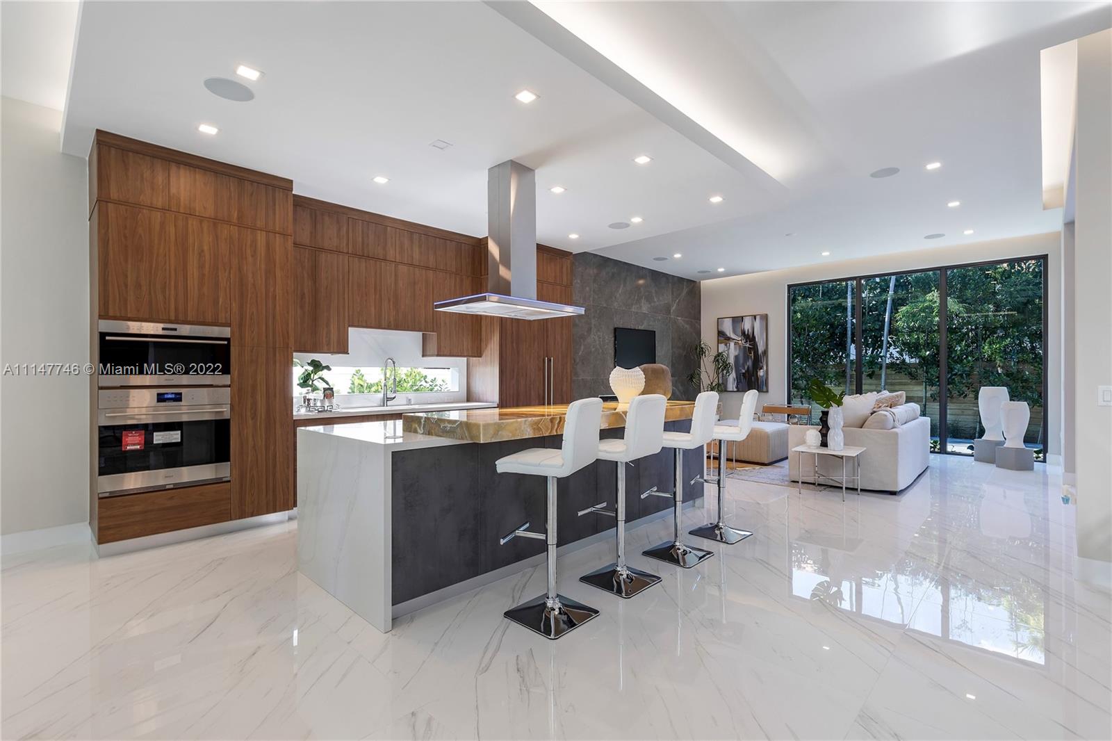 NATOMA MANORS RE SUB - Residential