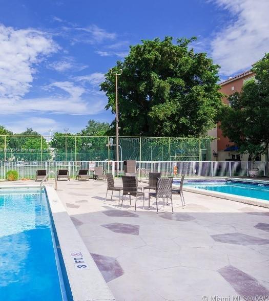 PARADISE POINTE CONDO - Residential