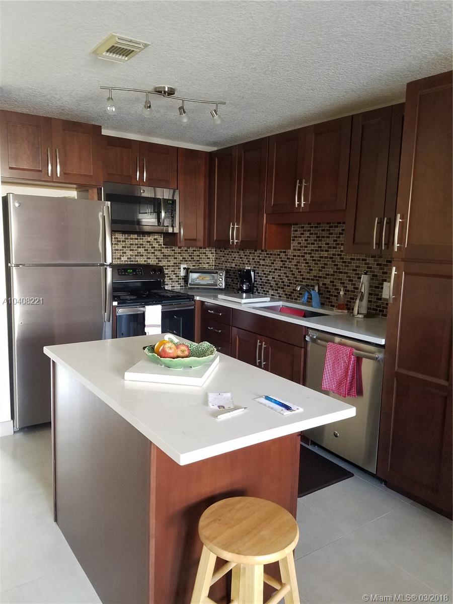 KENDALE LAKES NORTH SEC 9 - Residential