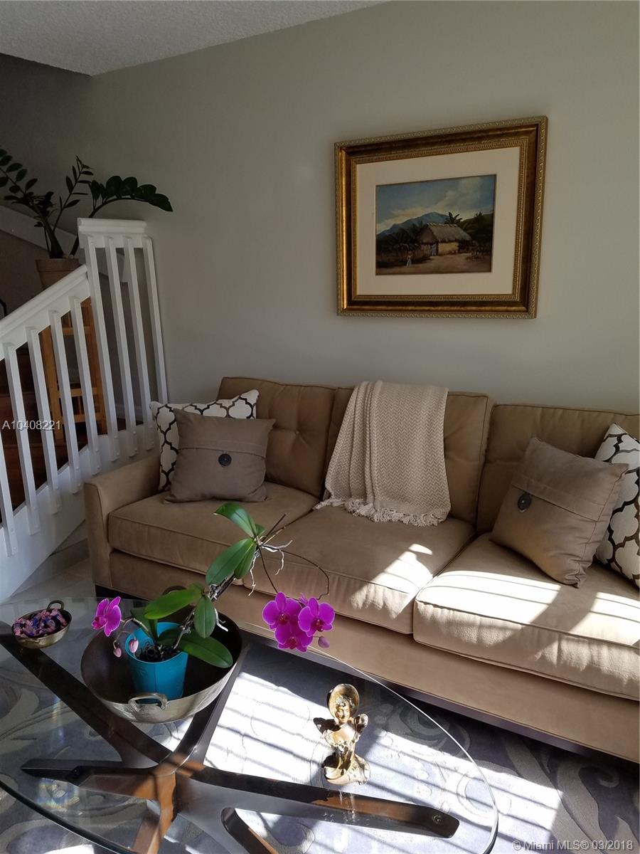 KENDALE LAKES NORTH SEC 9 - Residential