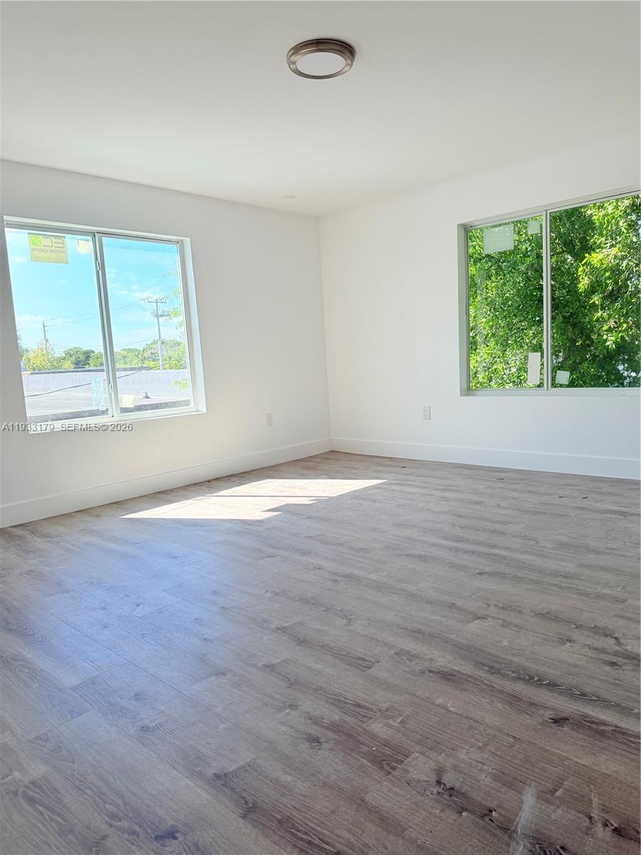 CEDARHURST - Residential Income