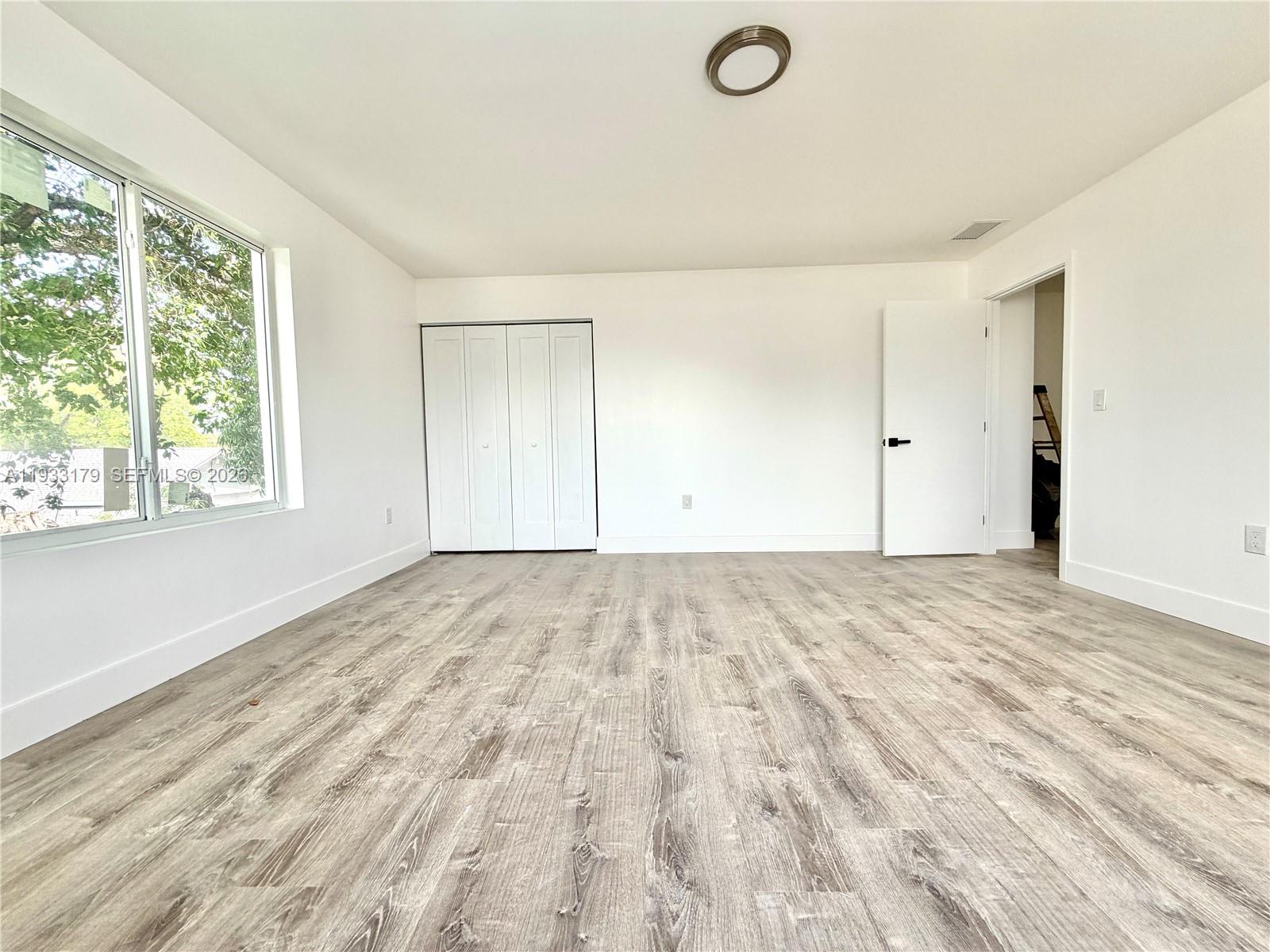 CEDARHURST - Residential Income