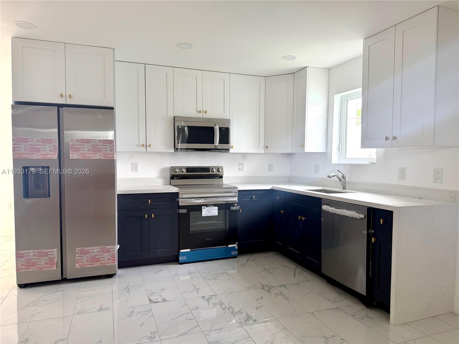 CEDARHURST - Residential Income