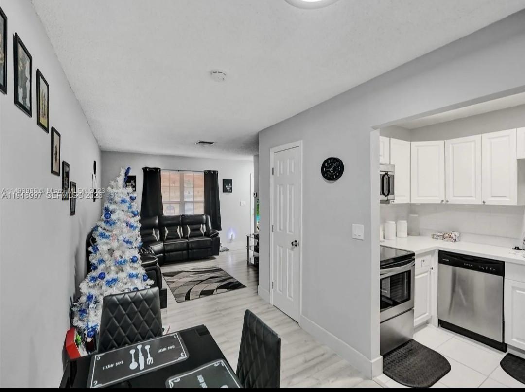 ORIOLE ESTATES SEC 8 - Residential Income