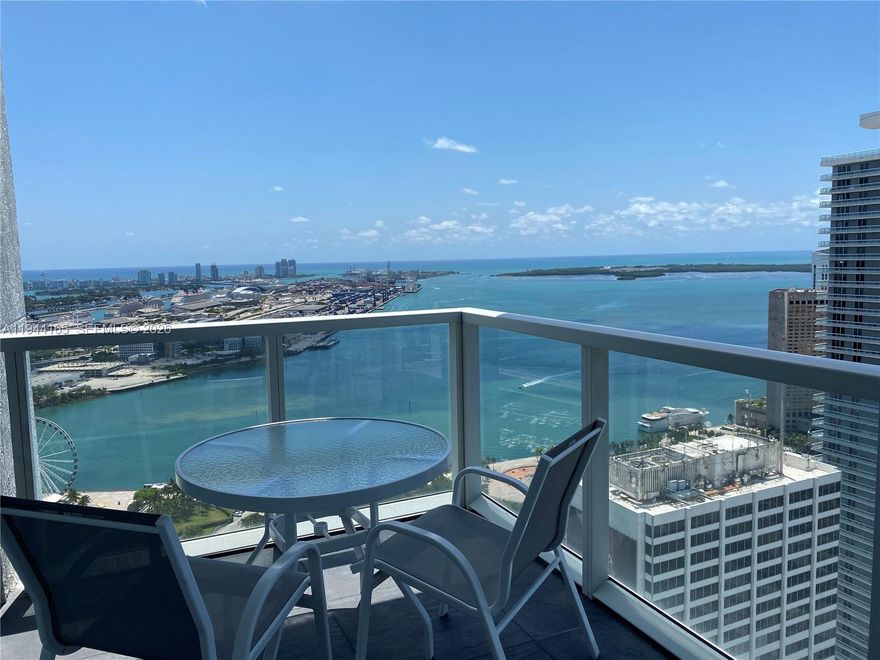 3B/3B corner Lower Penthouse in the sky w/ floor-to-ceiling windows, and 2 balconies, offering stunning 180 degree views of the sunrise over the water (E), the Miami skyline (S) & the city sunsets (W). Smart split floor-plan including a primary suite w/ a spa-like bathroom & walk-in closet. Light & airy. Porcelain flooring. Exclusive amenities: 4 pools, gym w/daily classes, spa & 24-hr security & concierge. Includes two parking spaces, a private storage unit & more! Perfectly situated in the city's hottest neighborhood, enjoy a short walk to Bayfront Park or to Miami World Center to enjoy endless dining, shopping & entertainment options.