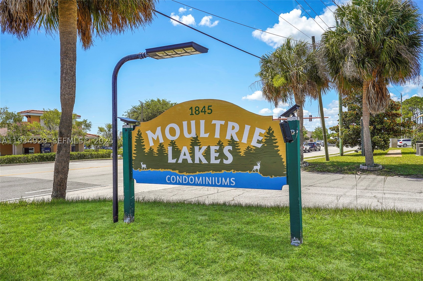 1845 OLD MOULTRIE - Image 1