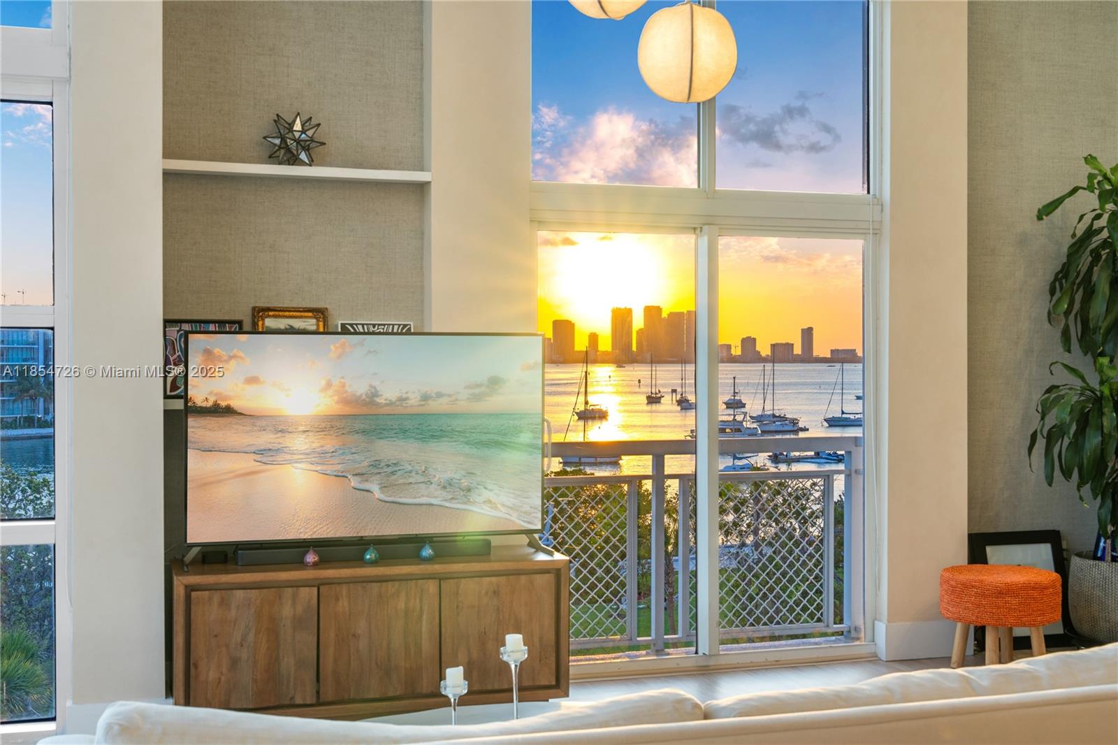1701 Sunset Harbour Dr L501