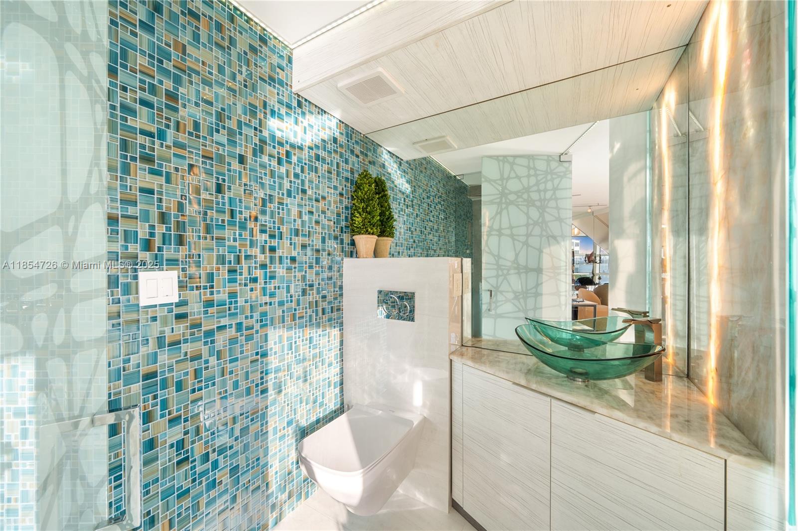 THE LOFTS AT SOUTH BEACH - Residential Lease