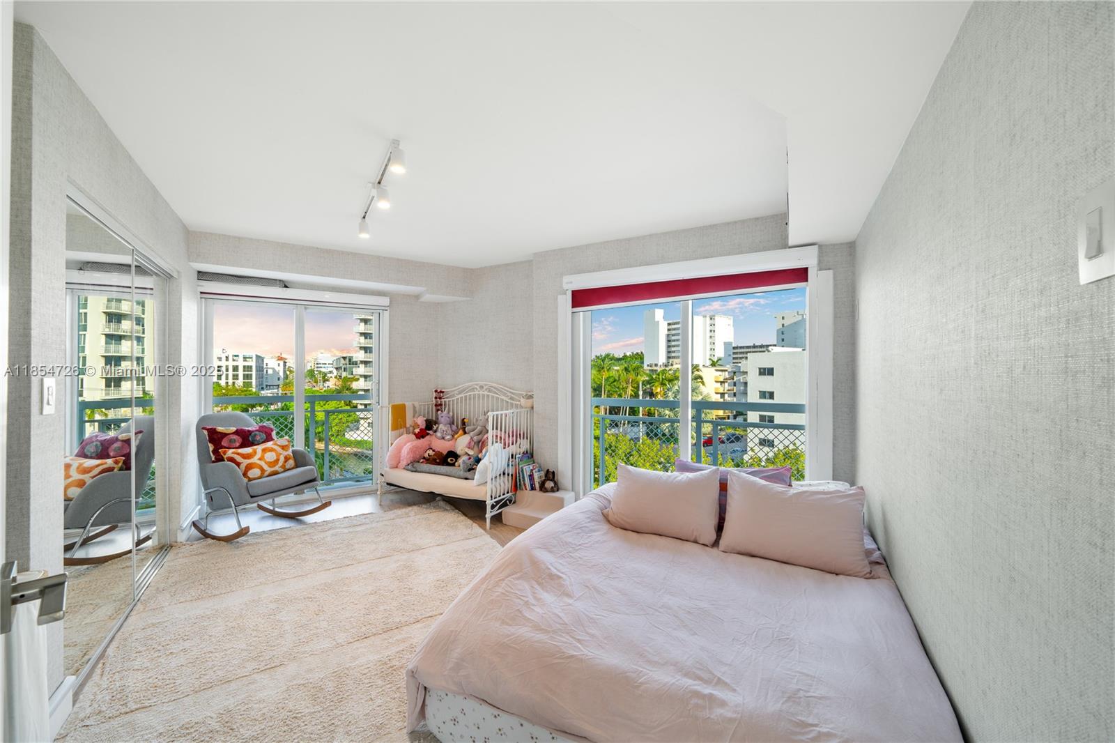 THE LOFTS AT SOUTH BEACH - Residential Lease