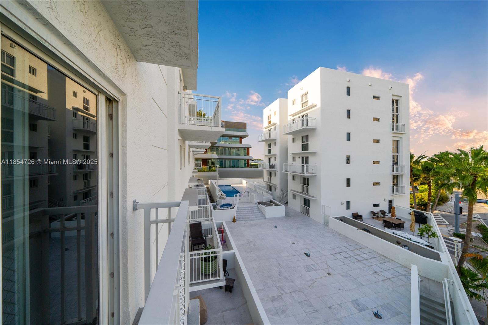 THE LOFTS AT SOUTH BEACH - Residential Lease
