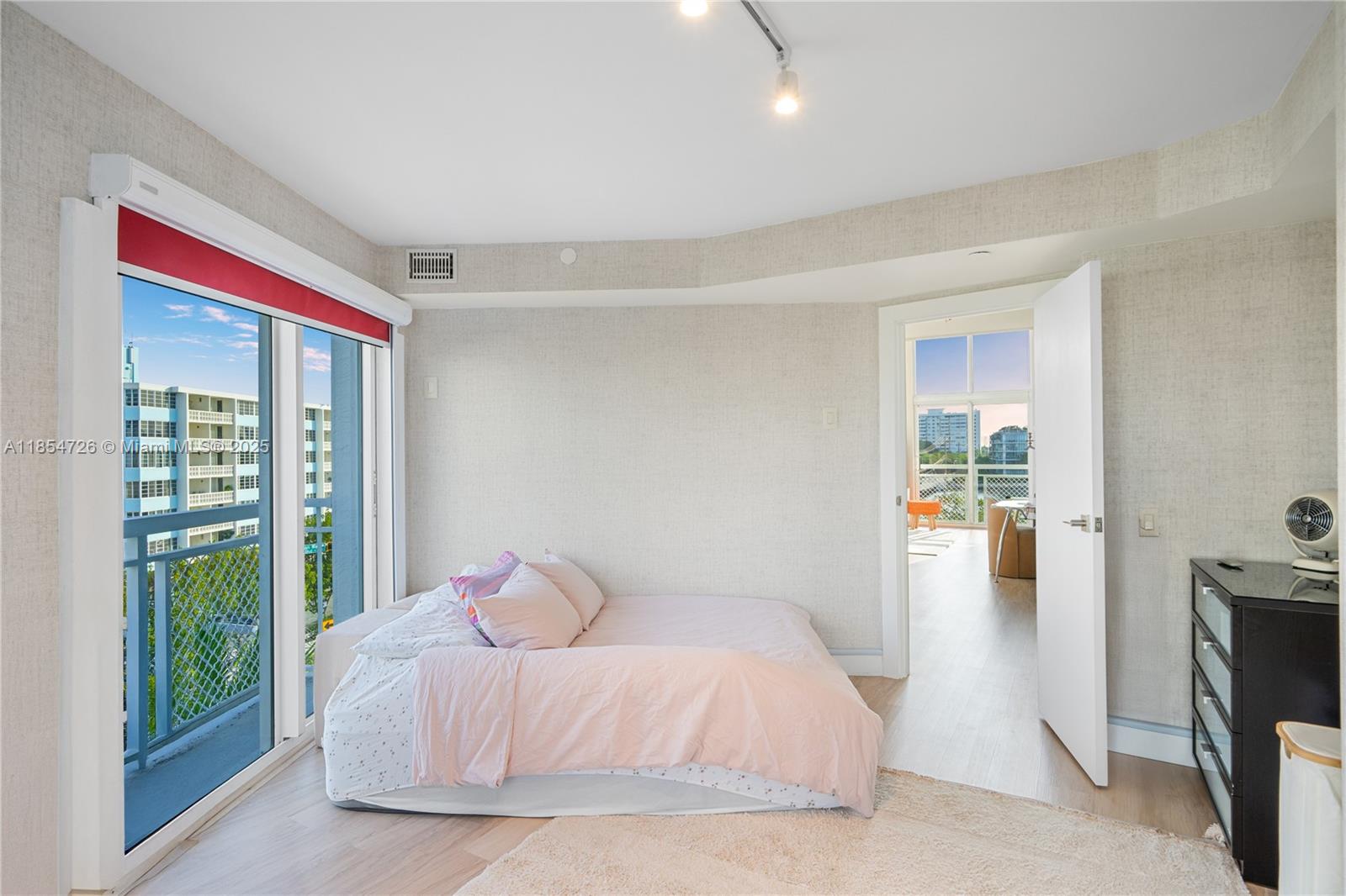 THE LOFTS AT SOUTH BEACH - Residential Lease