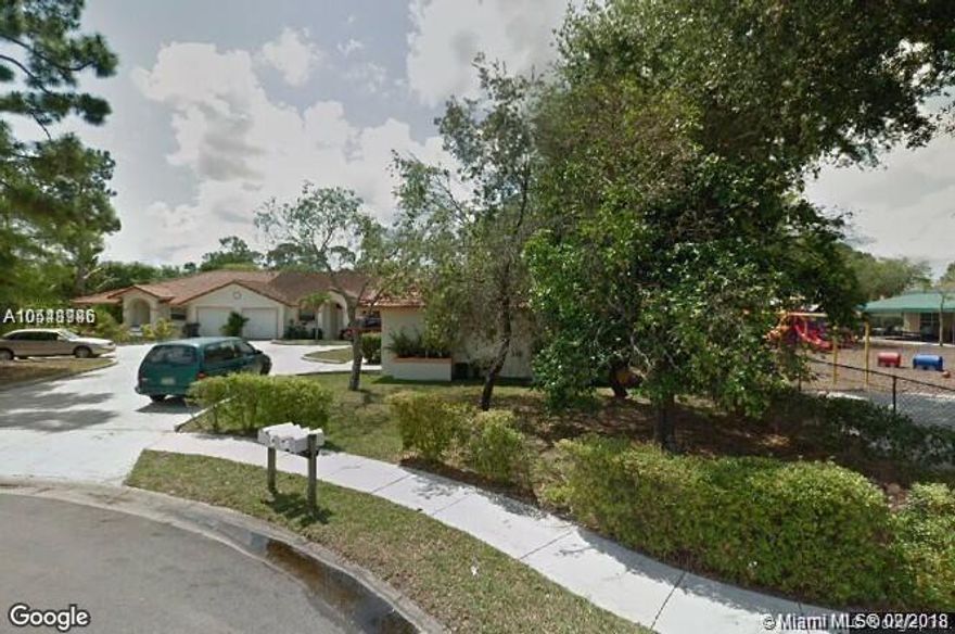 Great remodeled property with 3 bedrooms and 2 bathrooms in the heart of Wellington. No association. Quick approval and pets welcome! Home attached to the property next door. Garage converted into a bedroom as well. Easy to show!