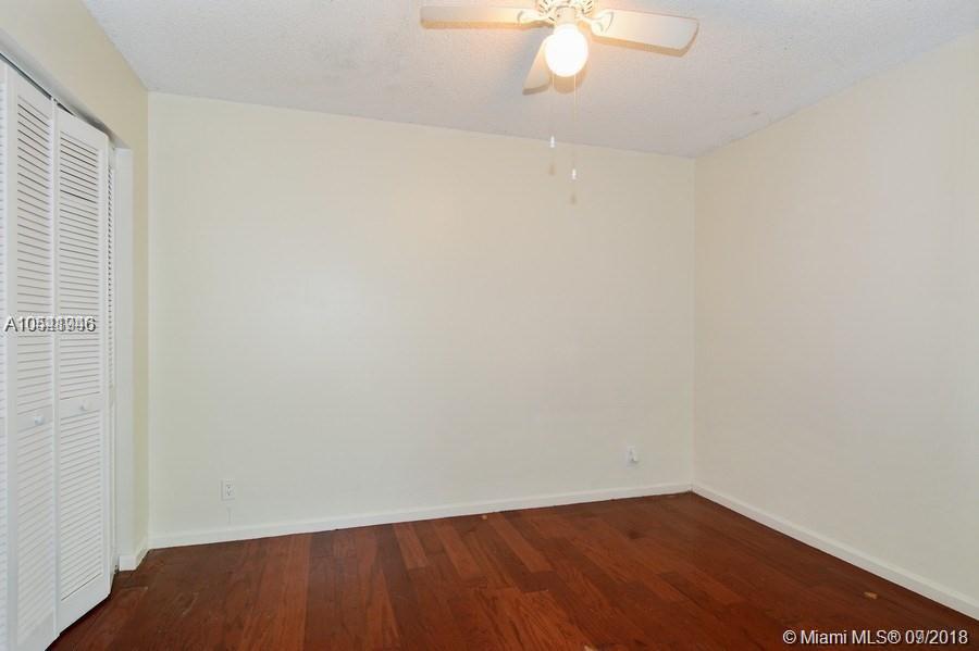 SUGAR POND MANOR OF WELLI - Residential Lease