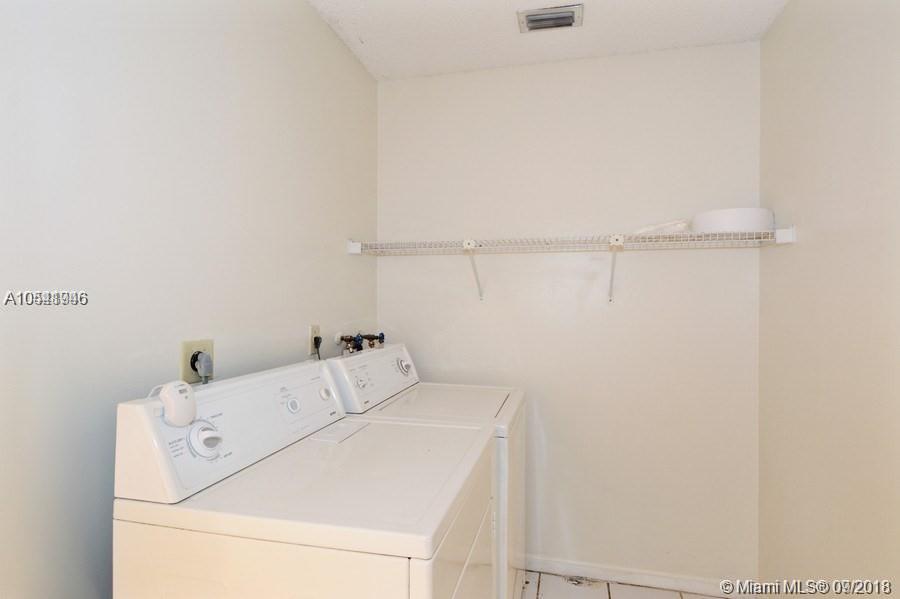 SUGAR POND MANOR OF WELLI - Residential Lease