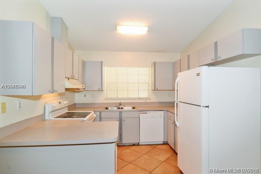 SUGAR POND MANOR OF WELLI - Residential Lease