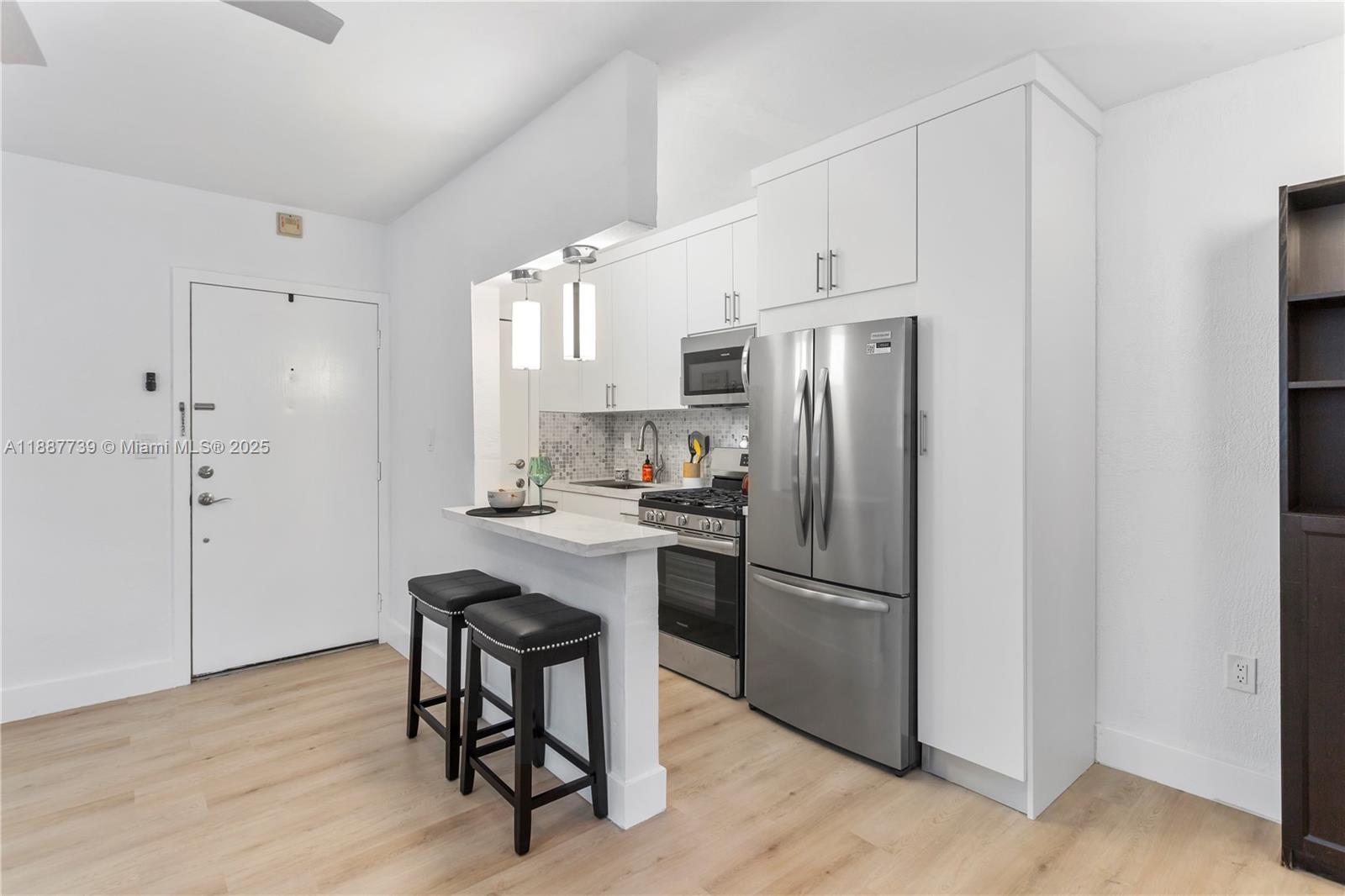 THE OAKS AT SOUTH MIAMI C - Residential Lease