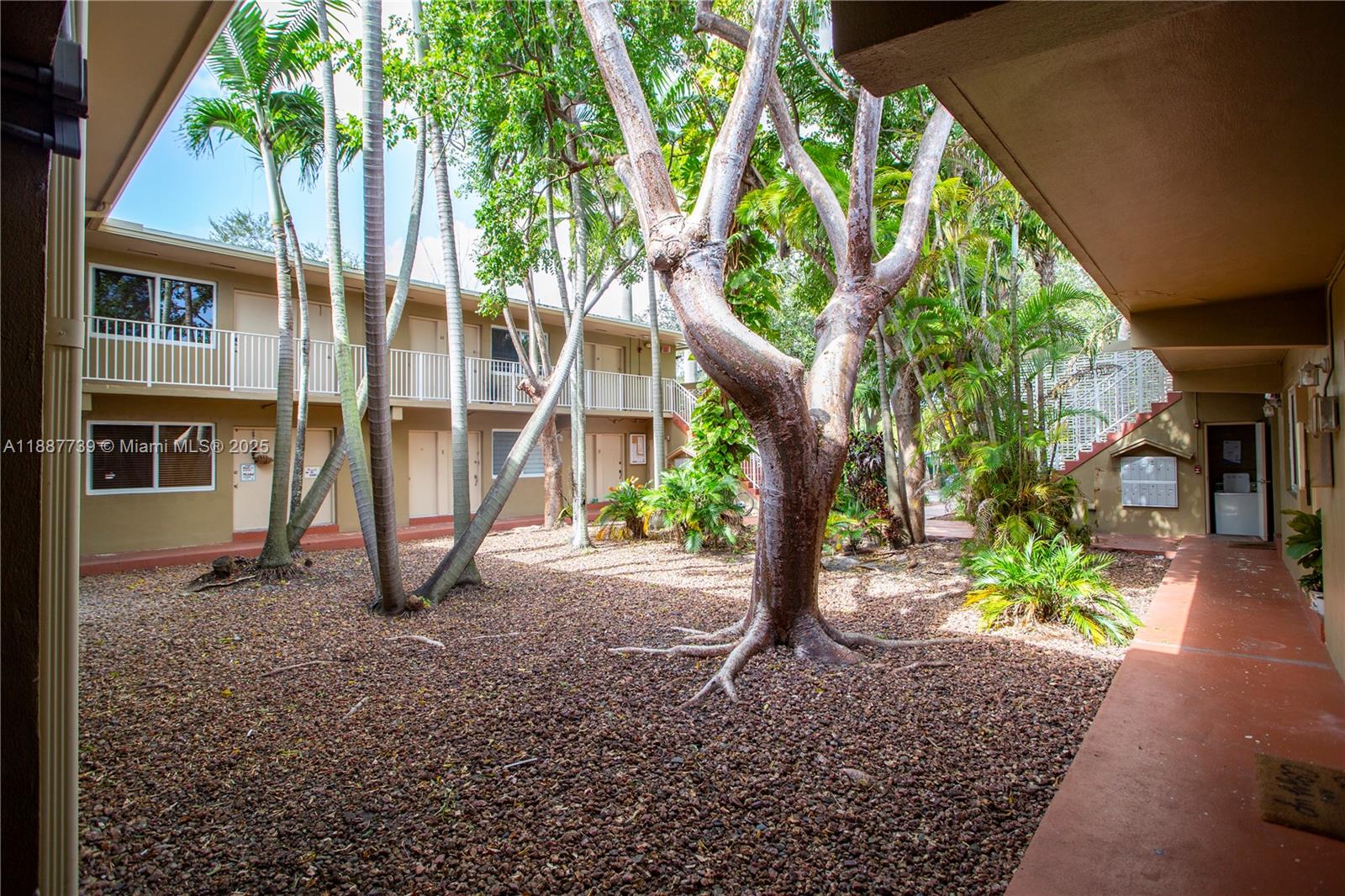 THE OAKS AT SOUTH MIAMI C - Residential Lease