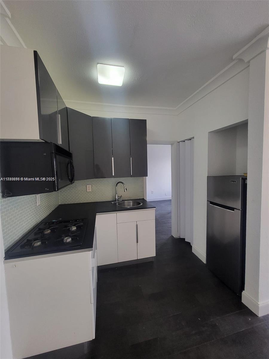 MONTERREY CONDO - Residential Lease