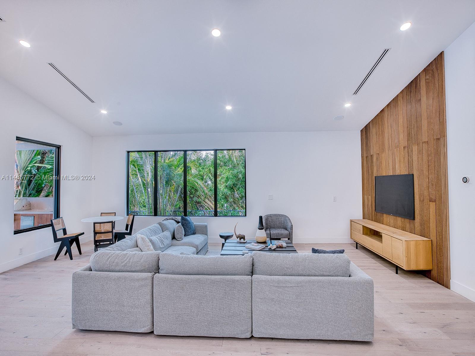 COCOPLUM SEC 1 - Residential