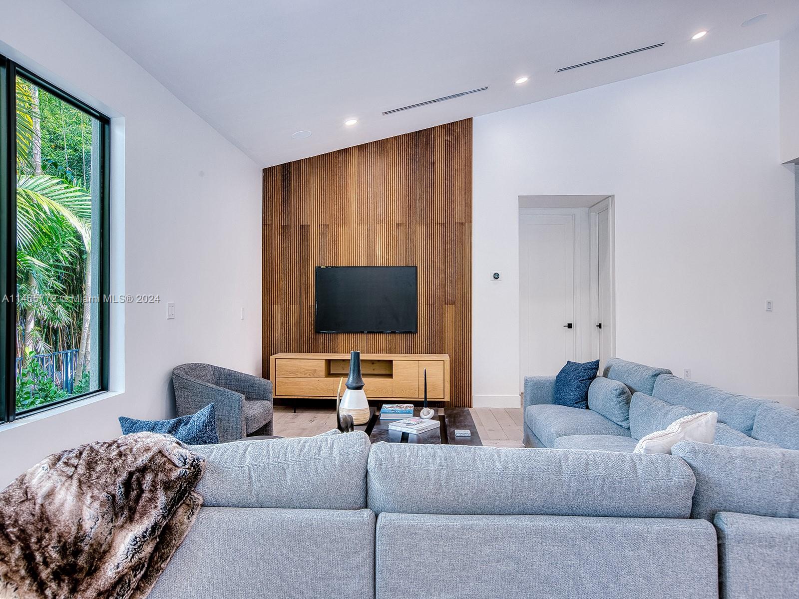 COCOPLUM SEC 1 - Residential