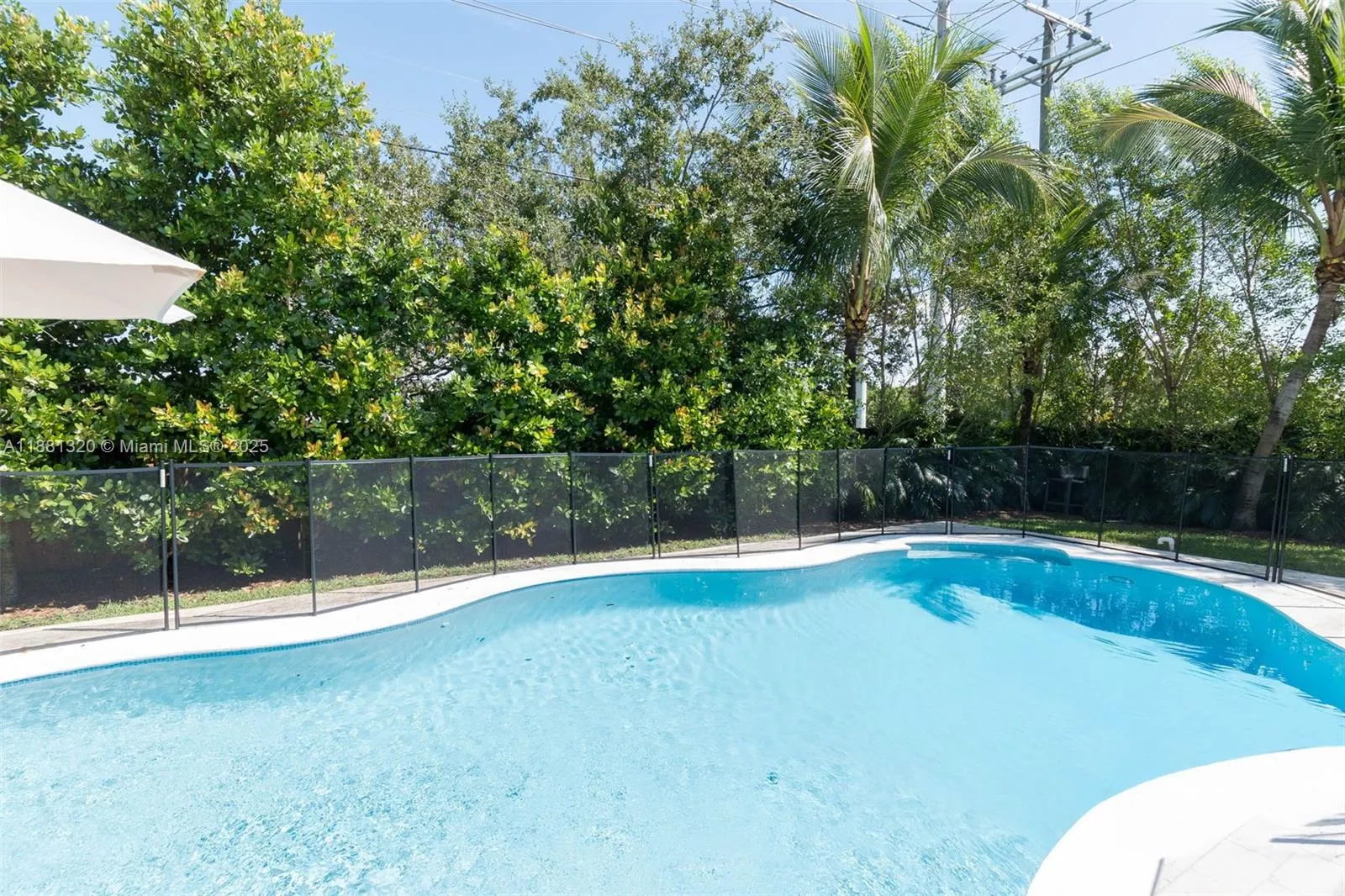 Palmetto Bay, Florida 33158, United States, 5 Bedrooms Bedrooms, ,4 BathroomsBathrooms,Residential,Active,213948