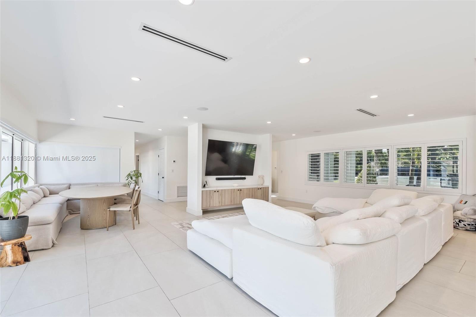 TANGLEWOOD GDNS - Residential