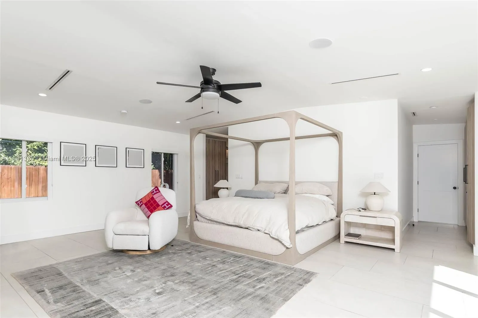 Palmetto Bay, Florida 33158, United States, 5 Bedrooms Bedrooms, ,4 BathroomsBathrooms,Residential,Active,213948