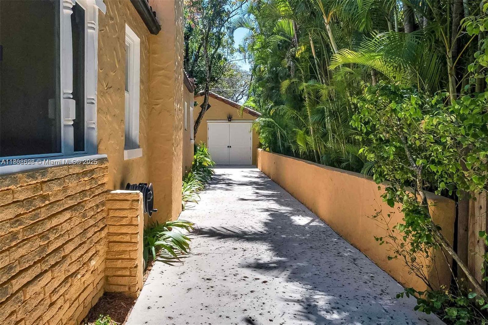 MIAMI SHORES SEC 1 AMD - Residential