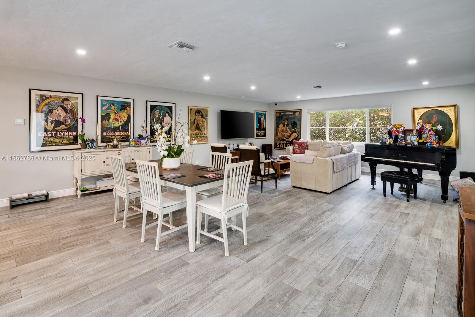 CORAL GABLES RIVIERA SEC - Residential