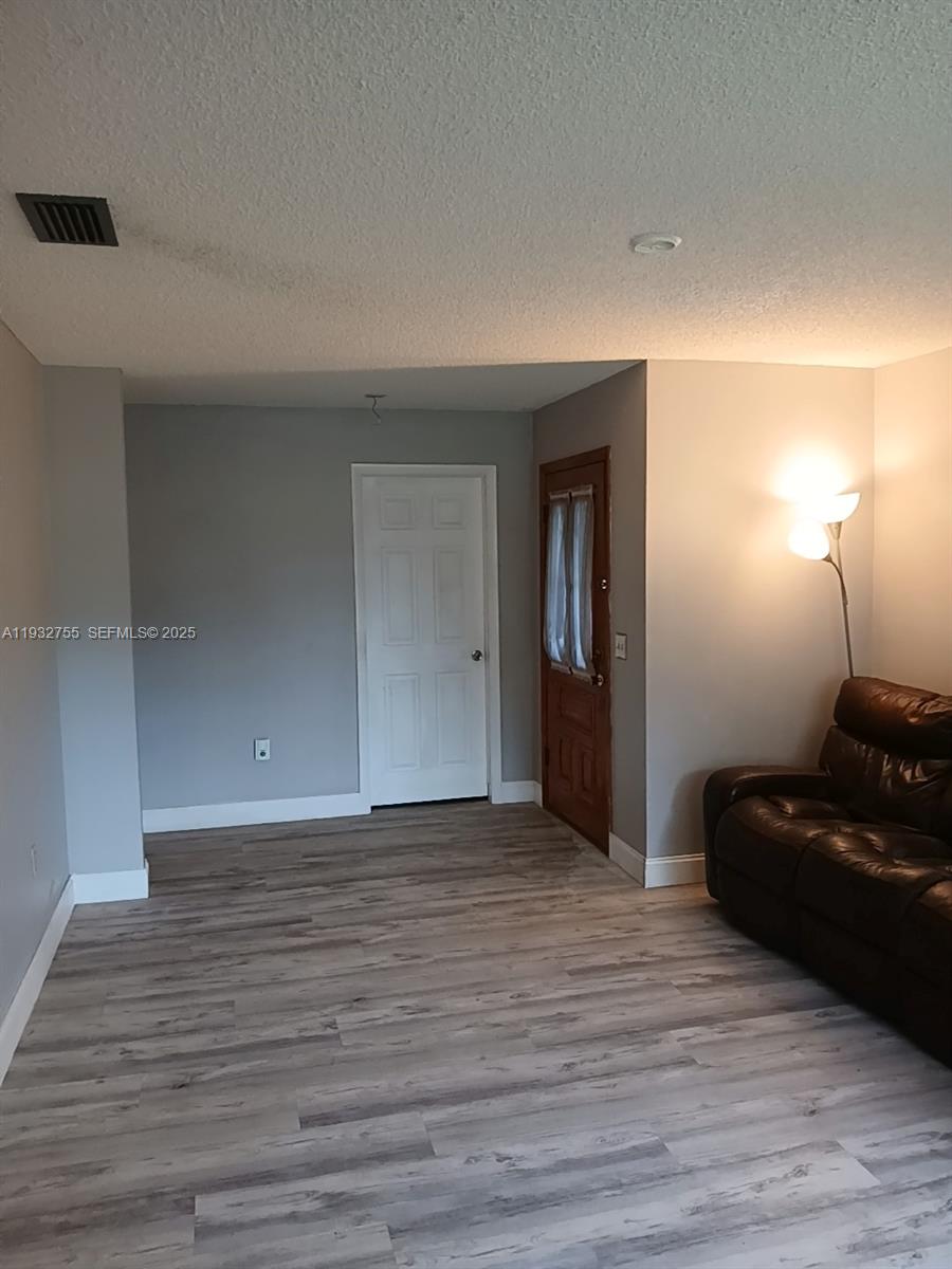 DIXIE HEIGHTS GARDENS - Residential