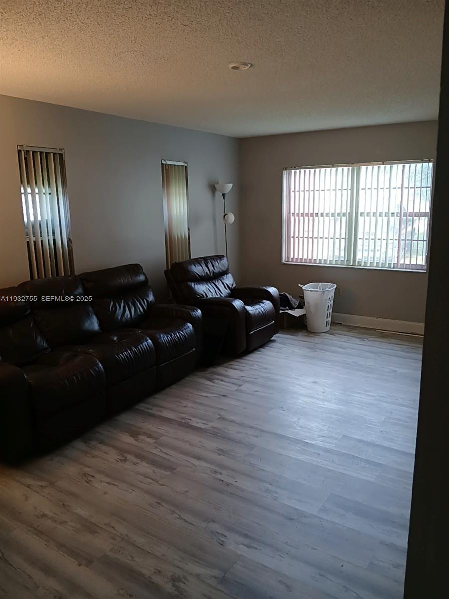 DIXIE HEIGHTS GARDENS - Residential