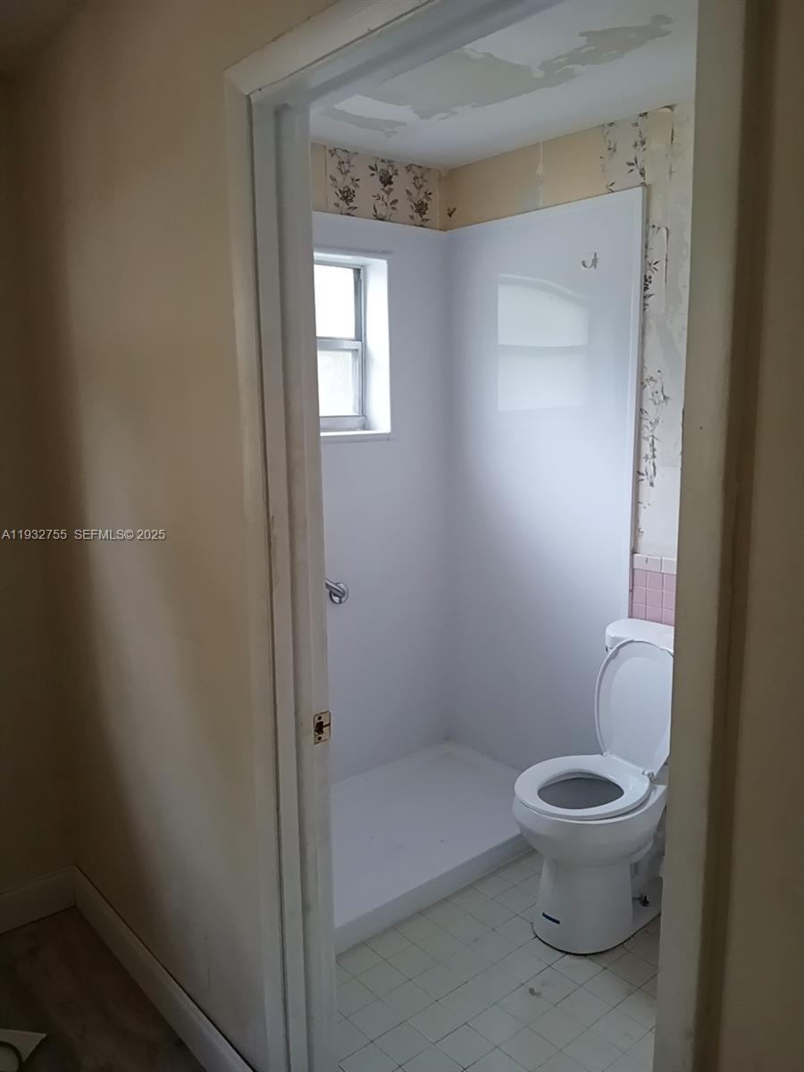 DIXIE HEIGHTS GARDENS - Residential