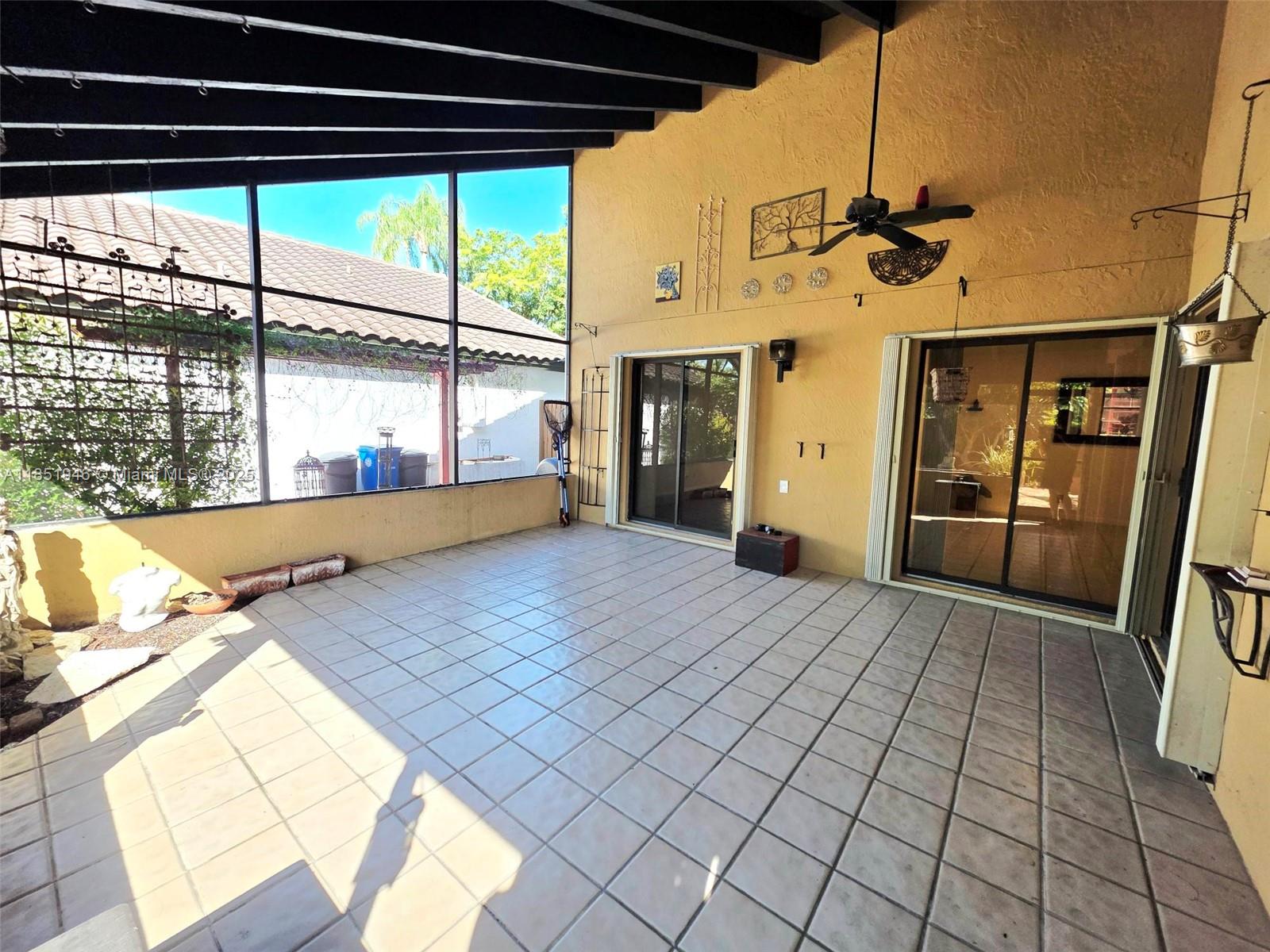 COUNTRY ISLES - Residential Lease