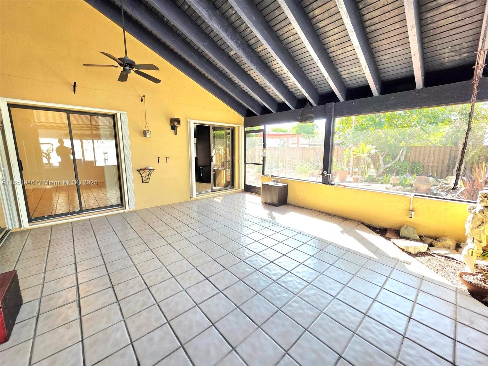 COUNTRY ISLES - Residential Lease