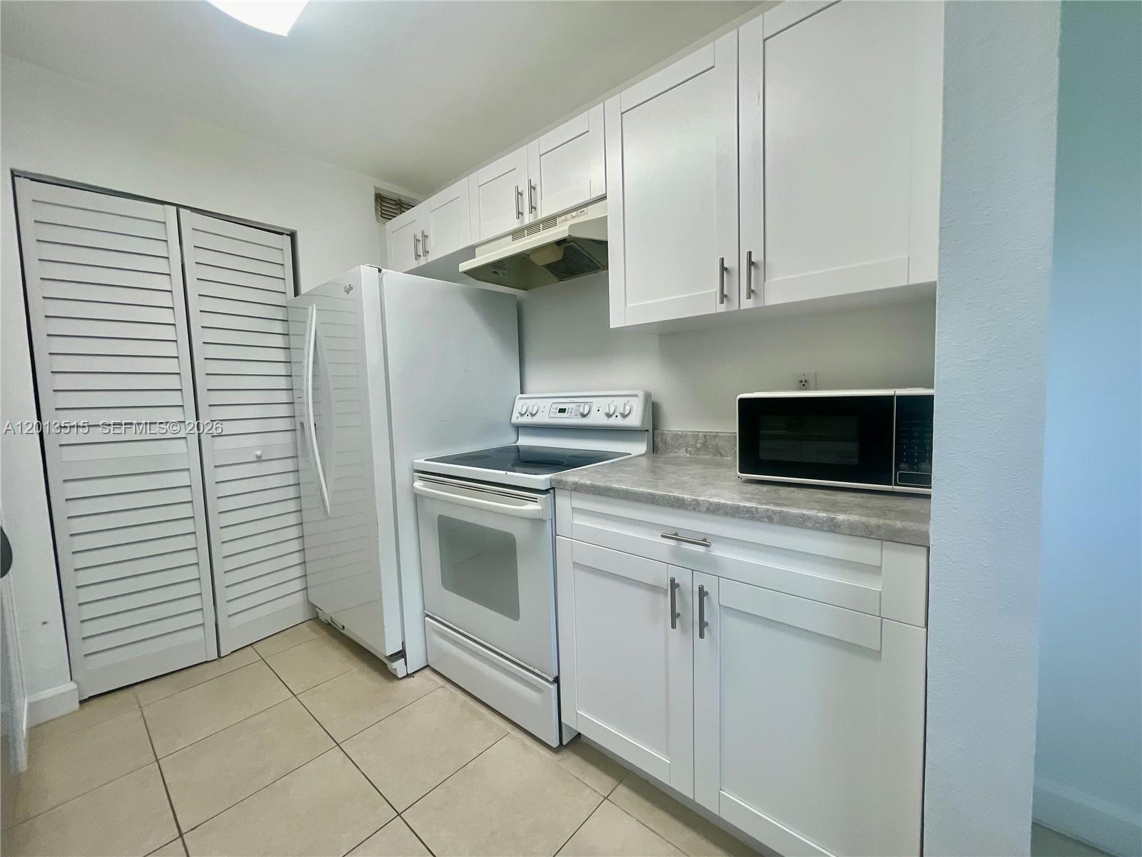 PRESERVE AT AVERY LAKES - Residential Lease
