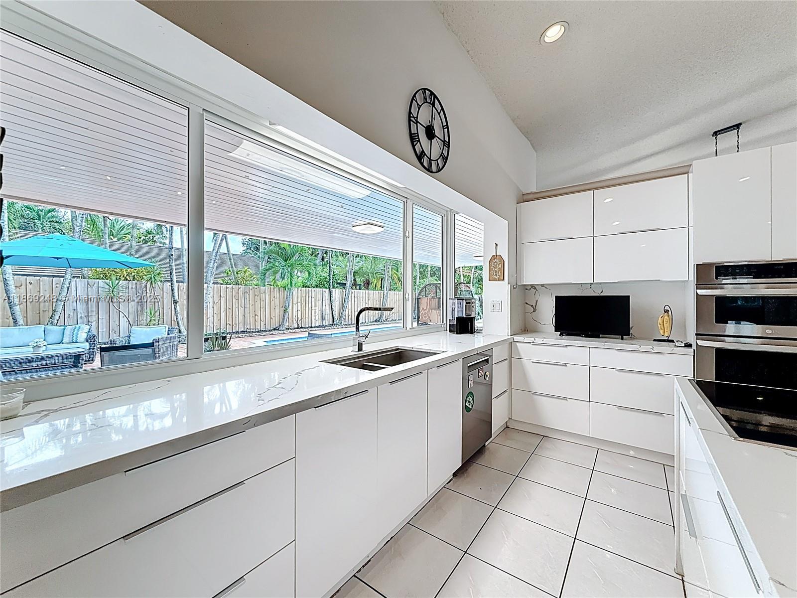 PINEWOOD ESTATES - Residential Lease