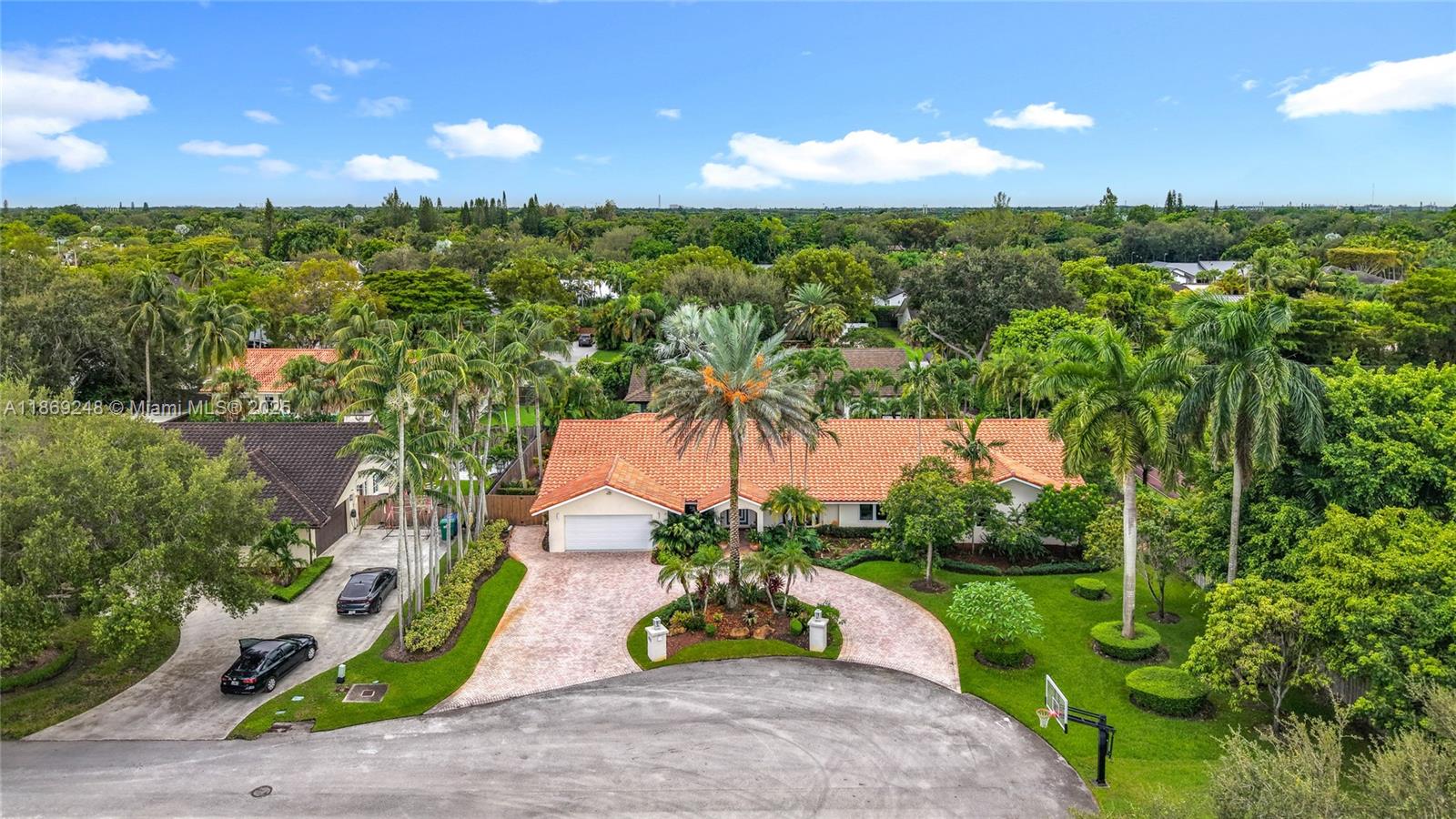 PINEWOOD ESTATES - Residential Lease