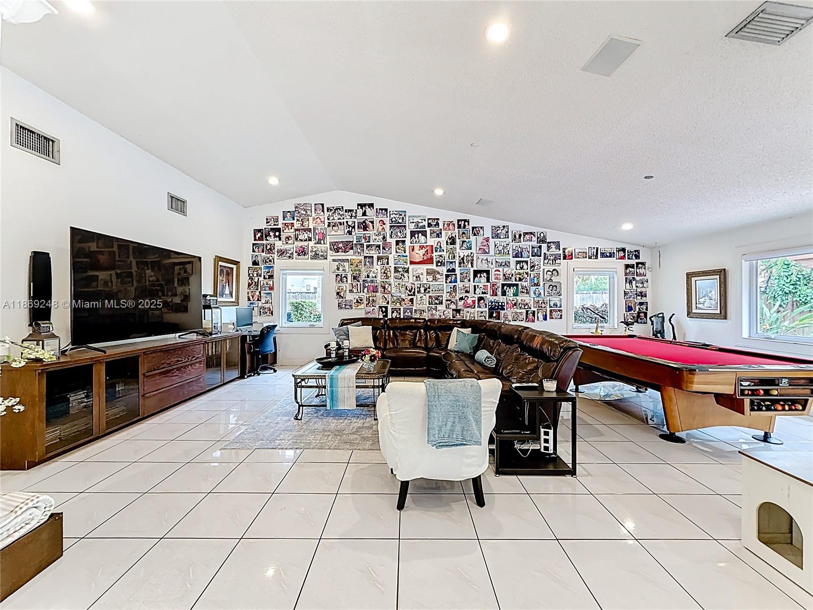 PINEWOOD ESTATES - Residential Lease