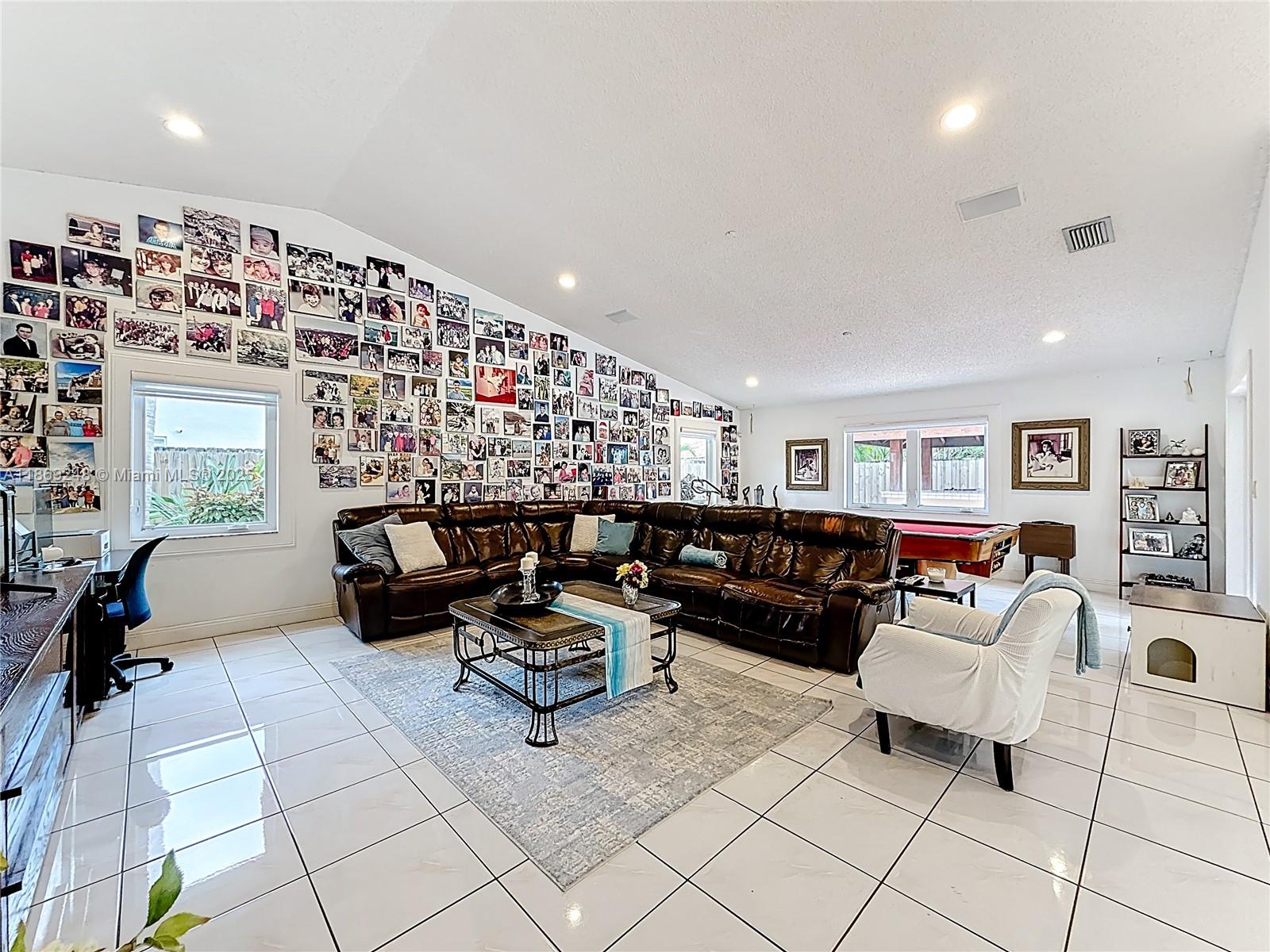 PINEWOOD ESTATES - Residential Lease