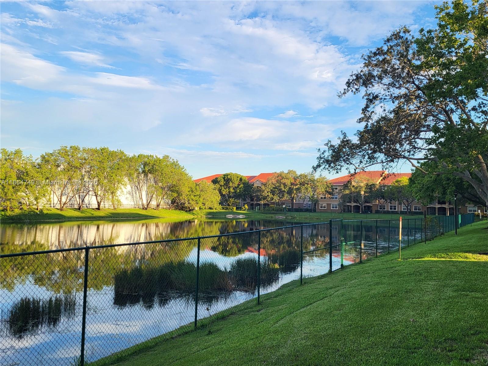 MARQUESA CONDO - Residential