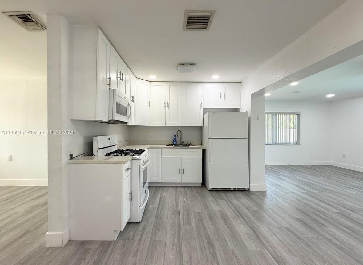2135 SW 46th Ter 0