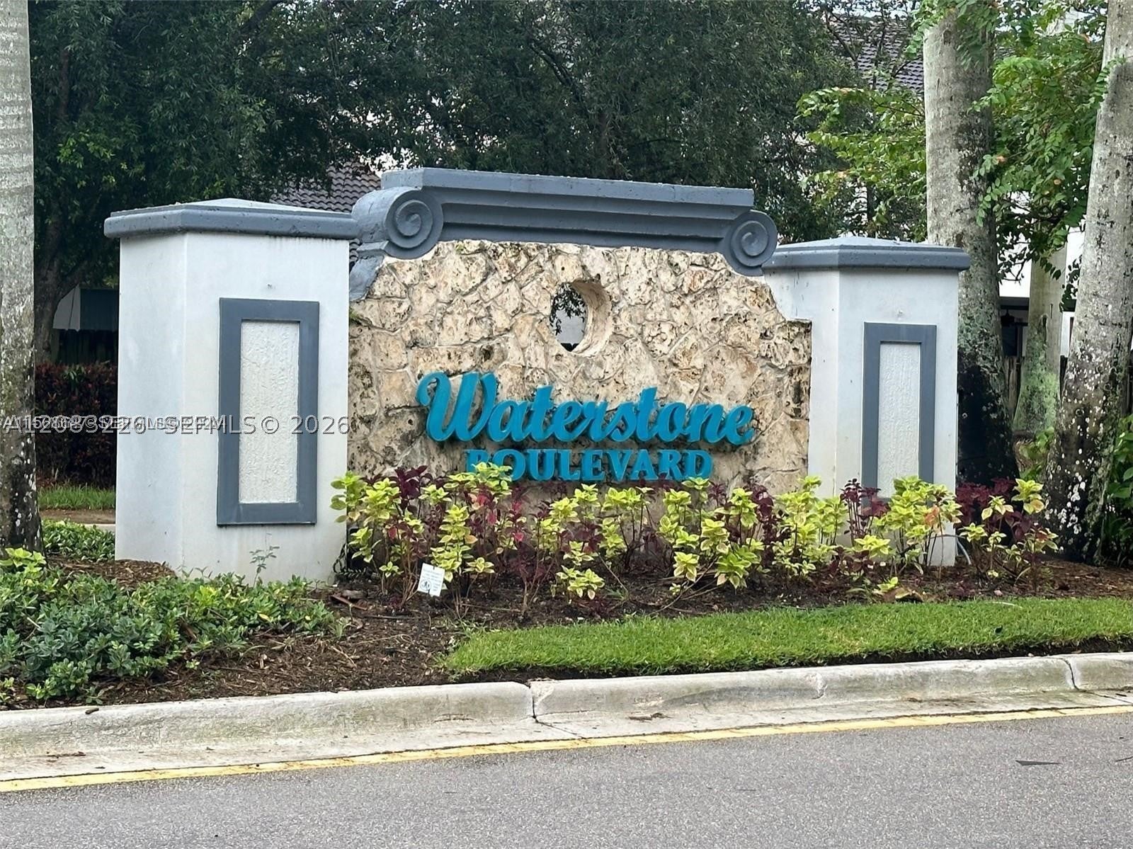 1040 NE 42nd Pl, Homestead FL 33033
