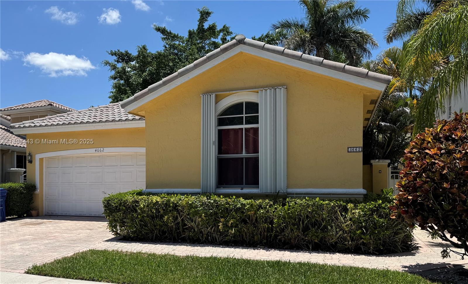 4662 Nw 94th Ct, Doral, Miami-Dade County, Florida - 3 Bedrooms  
2 Bathrooms - 
